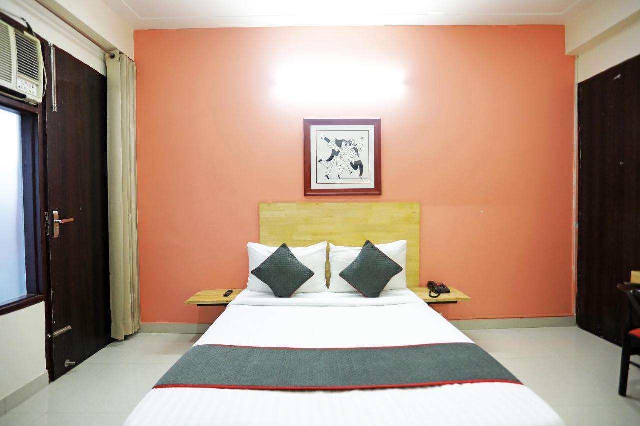 Hotel Super Townhouse Cloud Bay, Near Genpact, Sector-69, Gurgaon Exterior foto