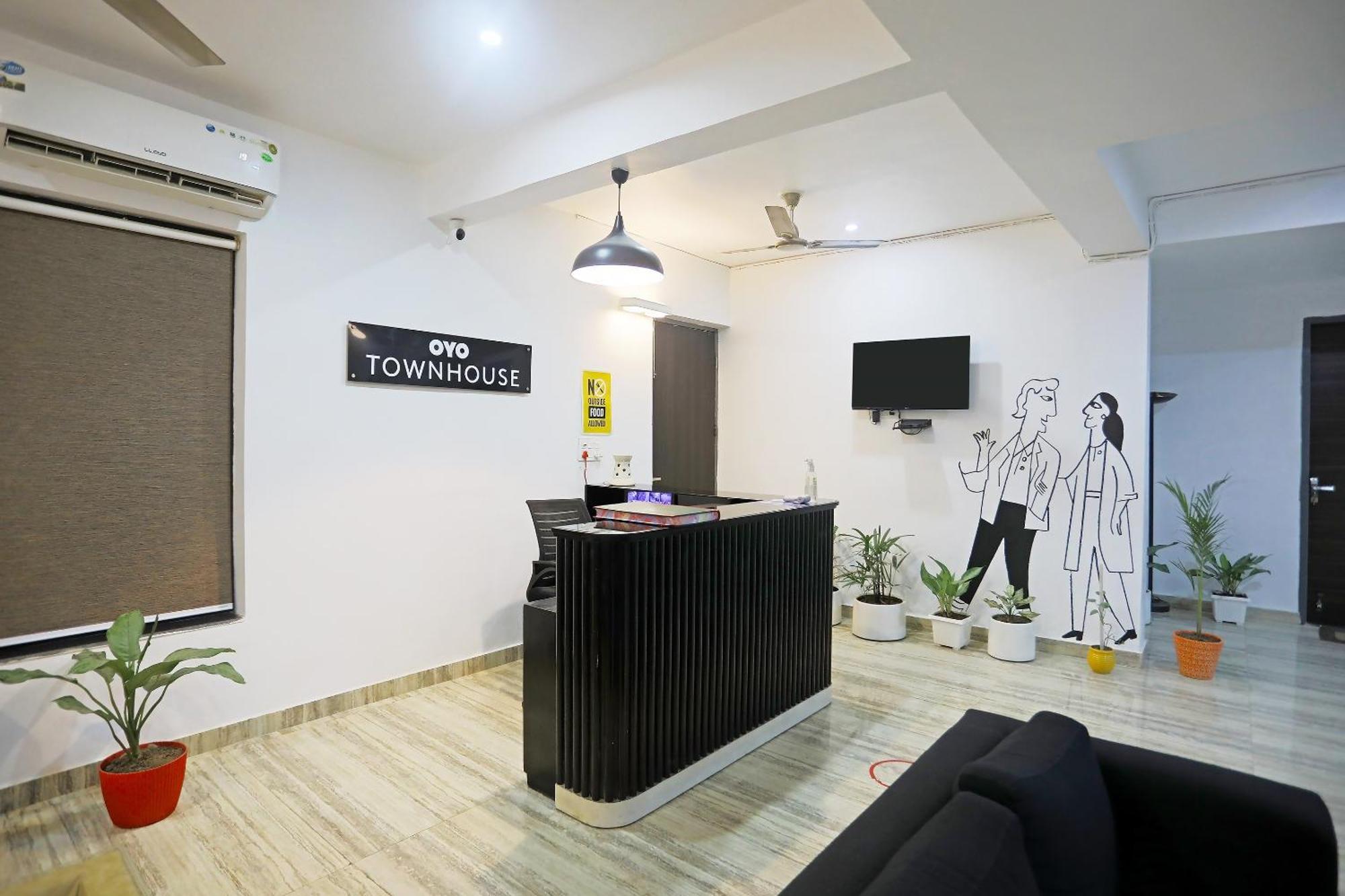 Hotel Super Townhouse Cloud Bay, Near Genpact, Sector-69, Gurgaon Exterior foto