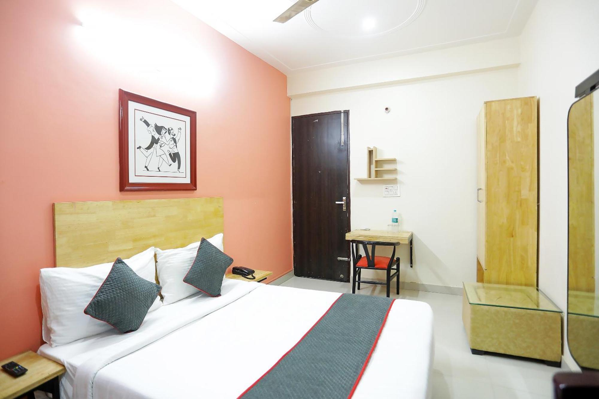 Hotel Super Townhouse Cloud Bay, Near Genpact, Sector-69, Gurgaon Exterior foto