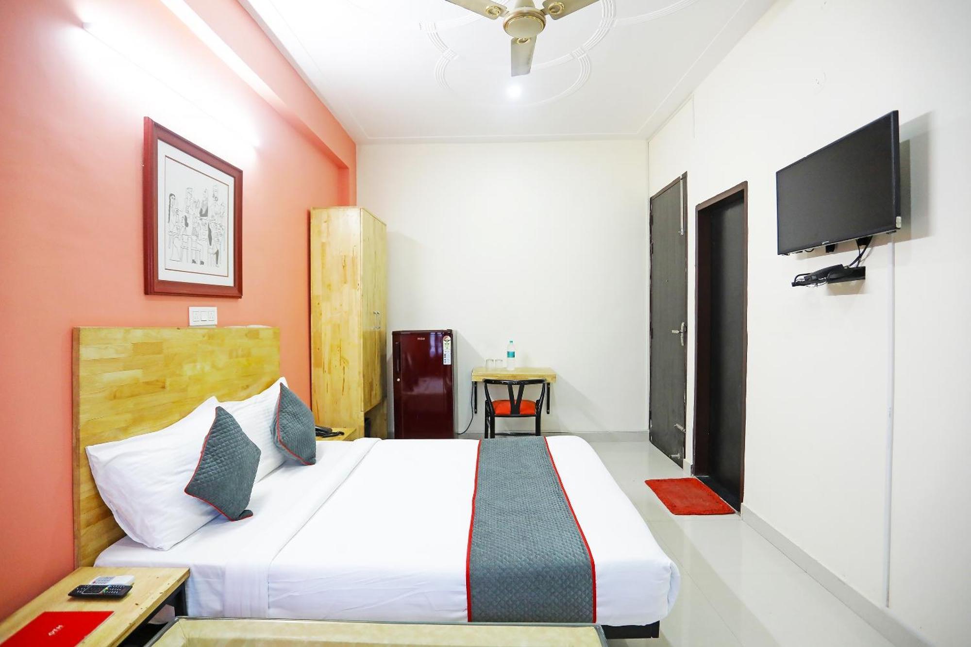 Hotel Super Townhouse Cloud Bay, Near Genpact, Sector-69, Gurgaon Exterior foto