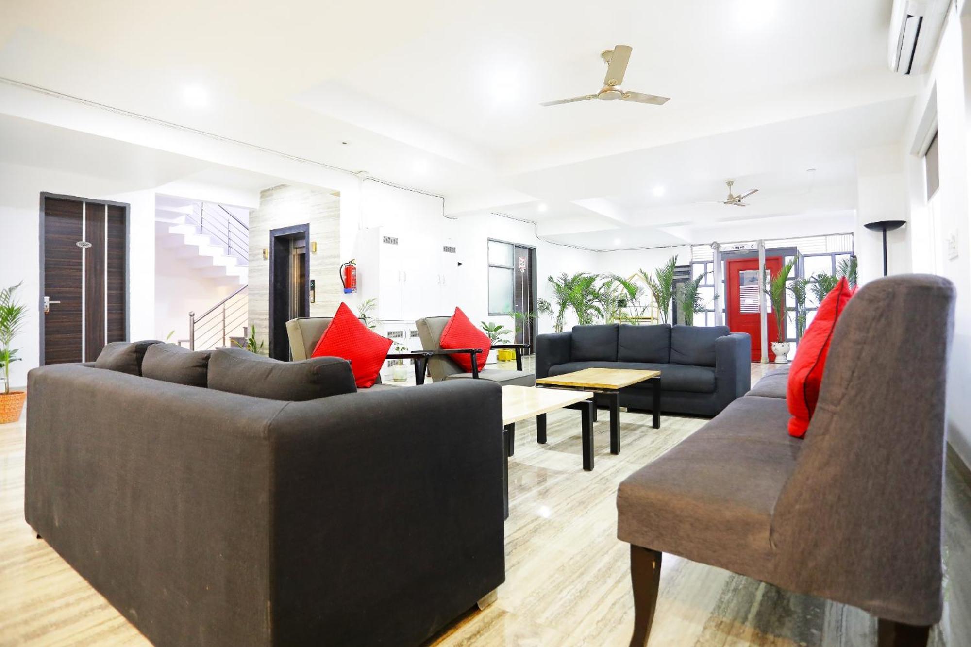 Hotel Super Townhouse Cloud Bay, Near Genpact, Sector-69, Gurgaon Exterior foto