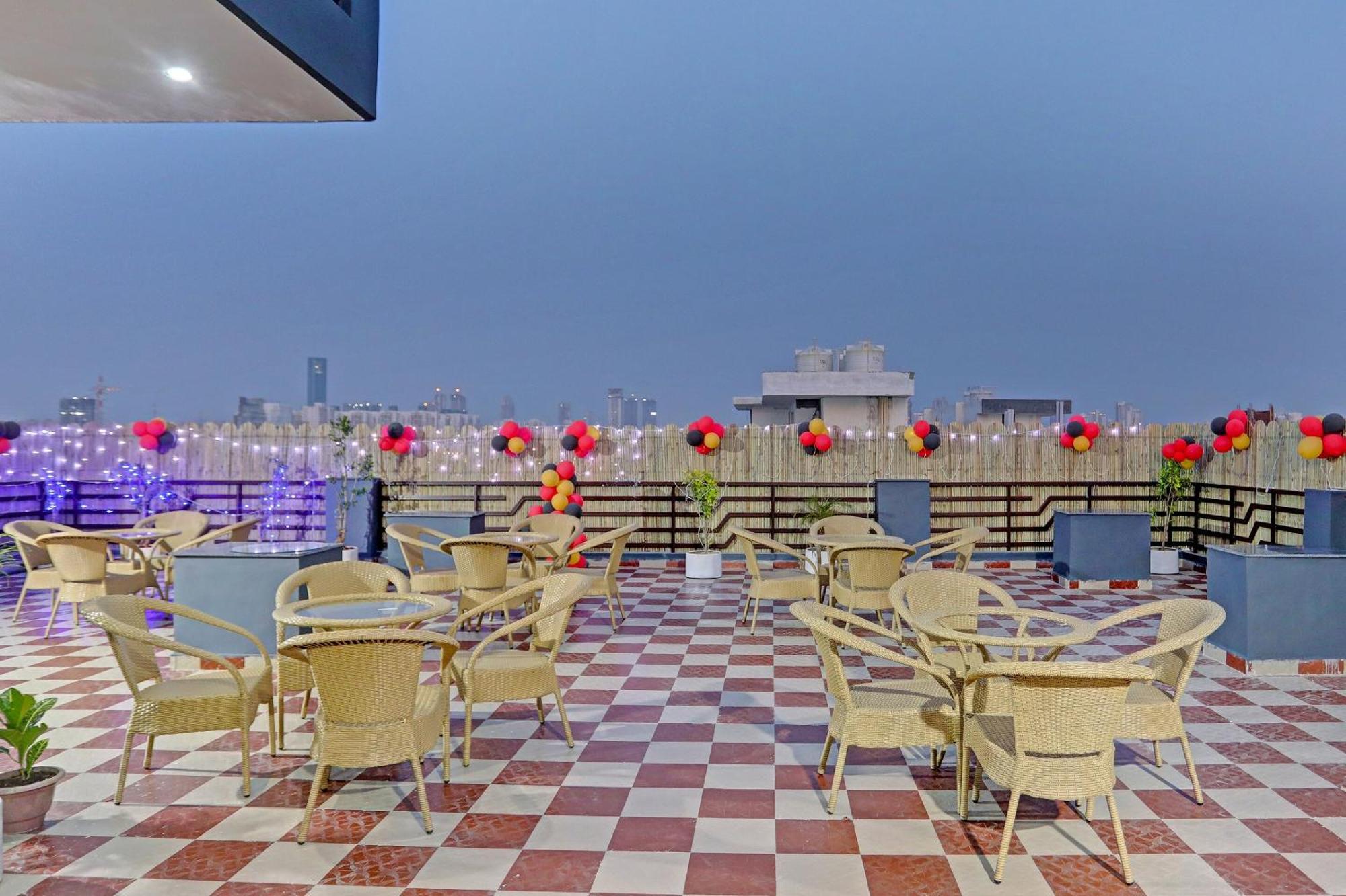 Hotel Super Townhouse Cloud Bay, Near Genpact, Sector-69, Gurgaon Exterior foto