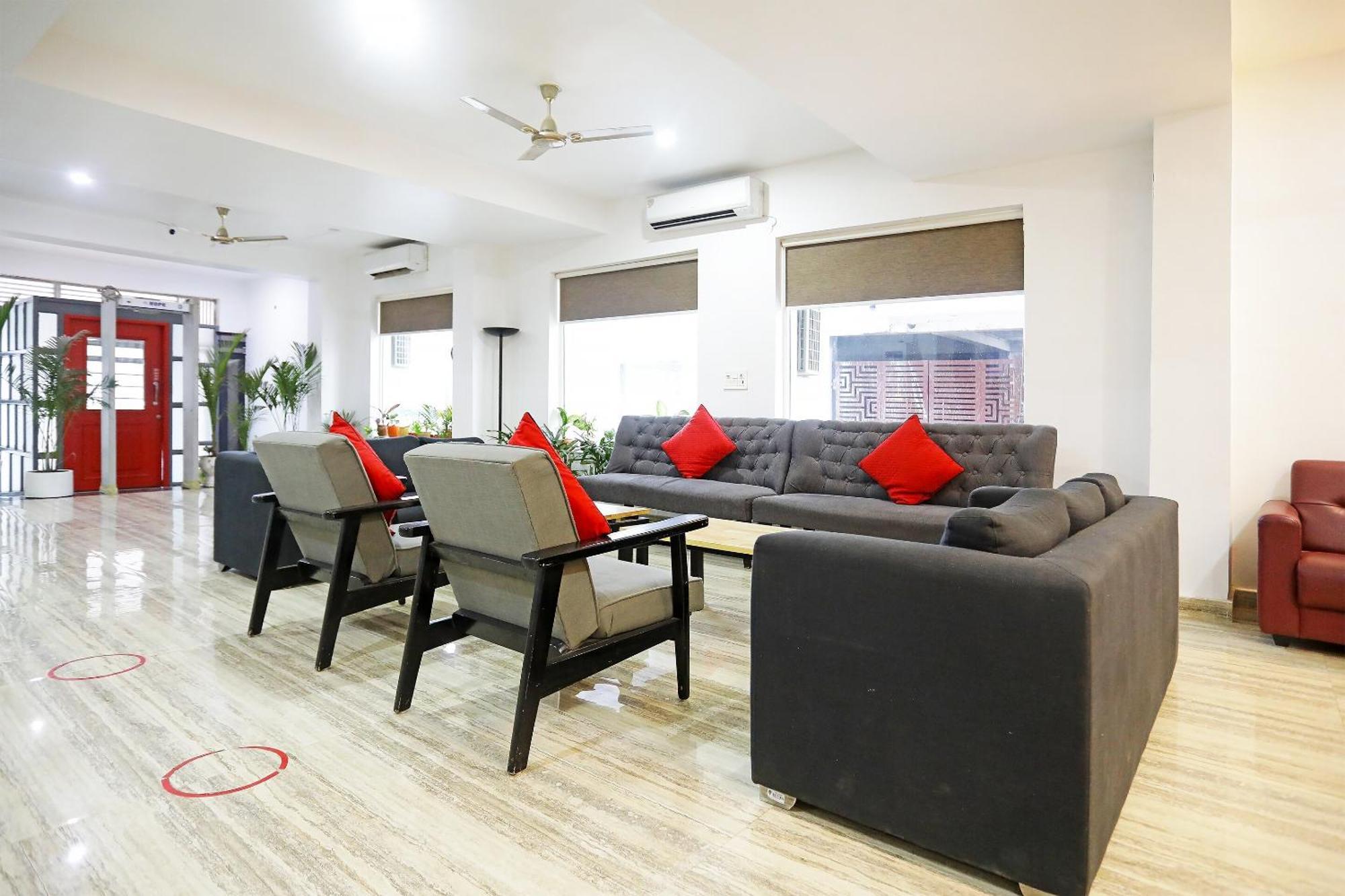 Hotel Super Townhouse Cloud Bay, Near Genpact, Sector-69, Gurgaon Exterior foto